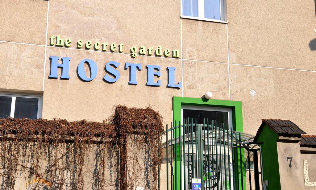 The Secret Garden Hostel Cracovia Exterior foto